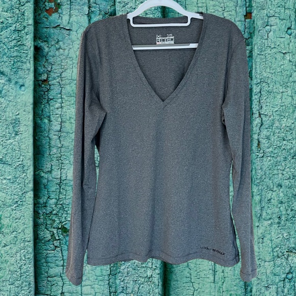 Under Armour Women's Heat Gear V-Neck Long Sleeve Fitted Gray Top XL - Picture 9 of 9